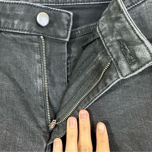 Elizabeth & James High rise flare jeans in black size 6-28 - Picture 6 of 10